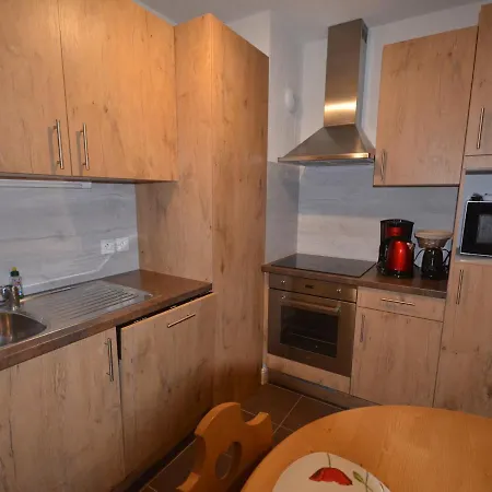 Au Centre Des Gets, Proche Pistes Et Commerces, Terrasse Et Garage Inclus - Fr-1-623-161