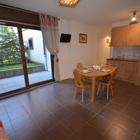 Au Centre Des Gets, Proche Pistes Et Commerces, Terrasse Et Garage Inclus - Fr-1-623-161