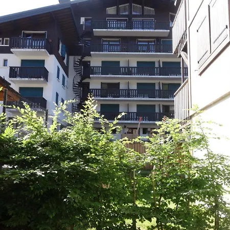 Au Centre Des Gets, Proche Pistes Et Commerces, Terrasse Et Garage Inclus - Fr-1-623-161 *